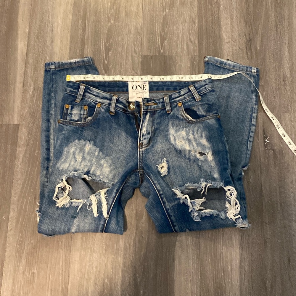 One teaspoon size 28 skinny distressed jeans